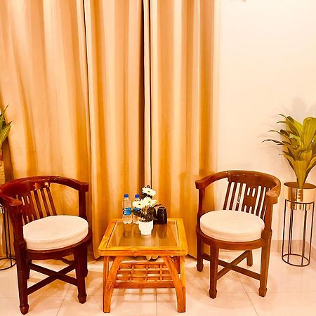 德里 Sampat Royal Cafe酒店 外观 照片