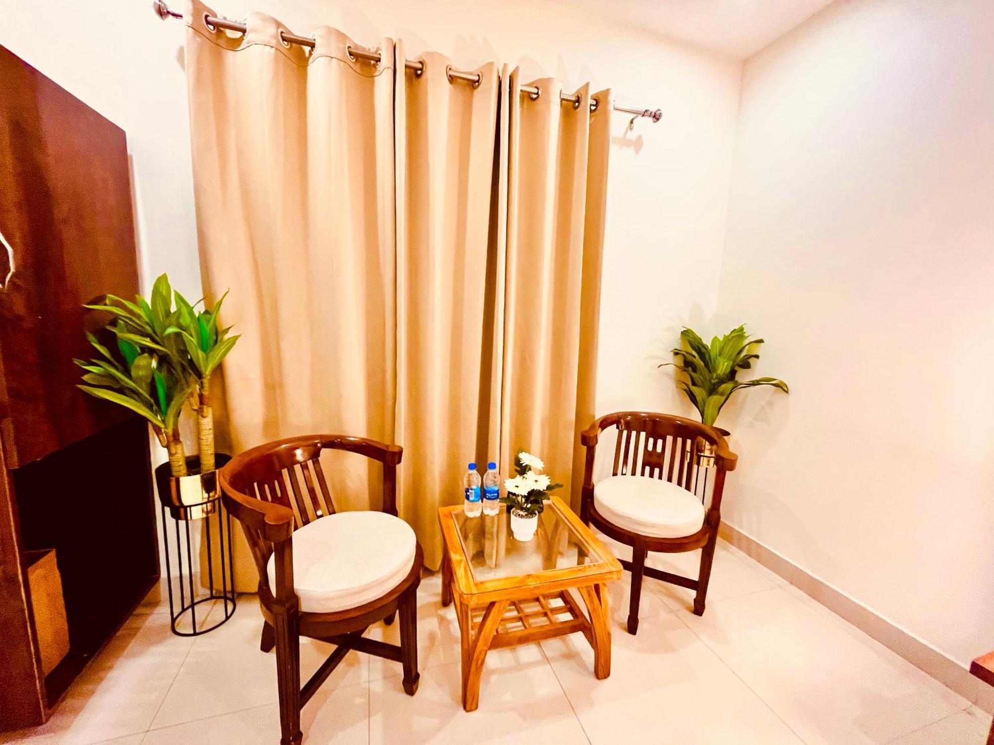 德里 Sampat Royal Cafe酒店 外观 照片