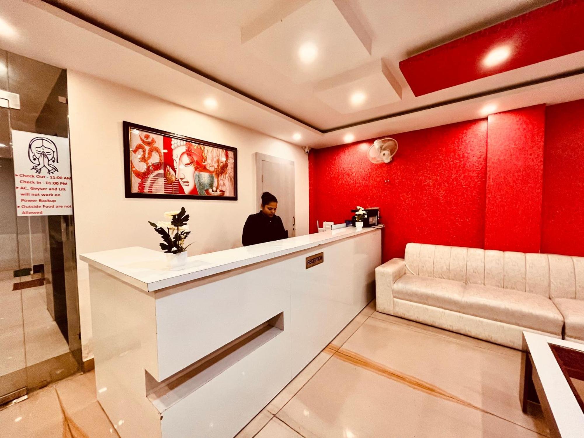 德里 Sampat Royal Cafe酒店 外观 照片
